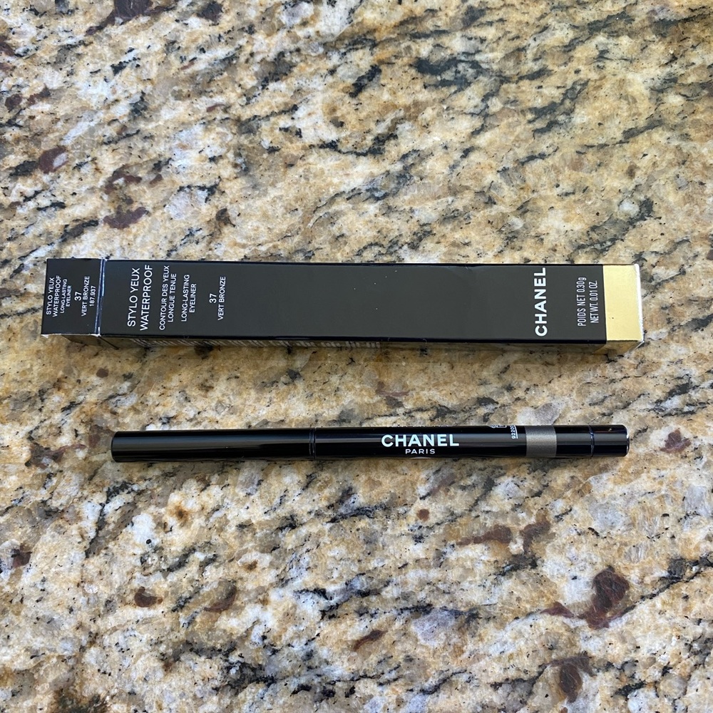 Chanel Eye liner smoke eye 37